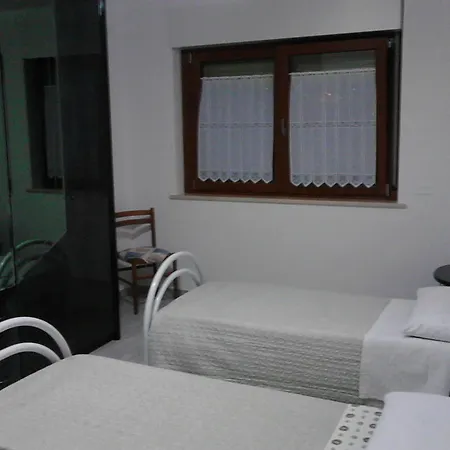 Apartment. Primavera Apartmán LʼAquila